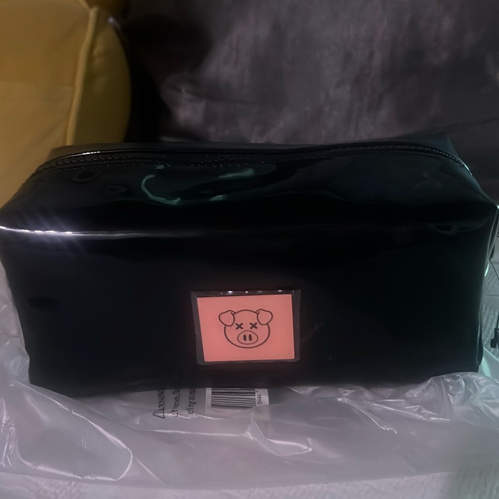 Jeffree Star X Shawn Dawson accessory make up bag